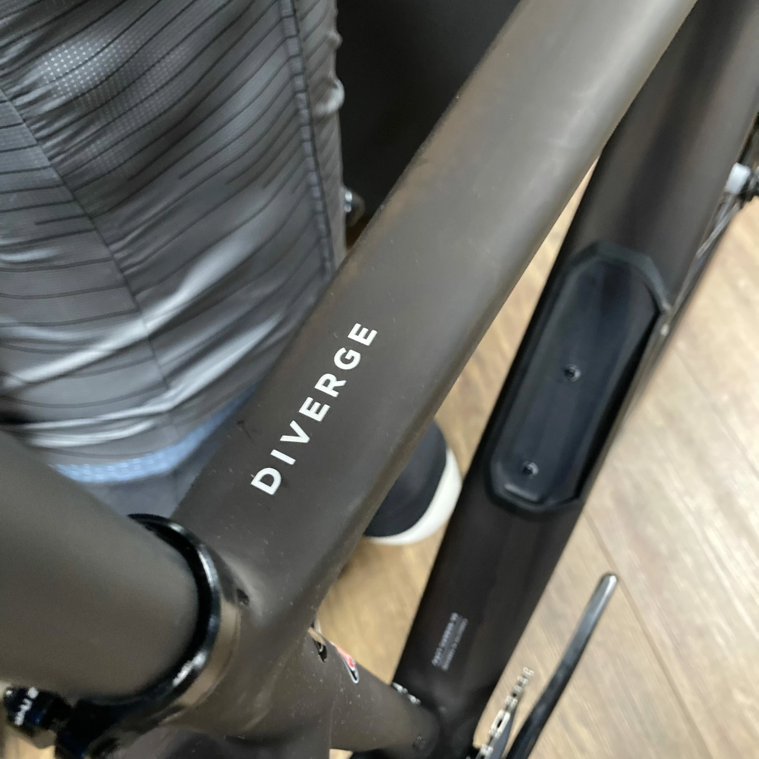 Kit Cadre Gravel Specialized Diverge Satin Orange Tint/Spectraflair 2022 6 Kit Cadre Gravel Specialized Diverge Satin Orange Tint/Spectraflair 2022 – Image 4