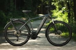 CUBE KATHMANDU HYBRID ONE 500 2022 - Monvelo.com